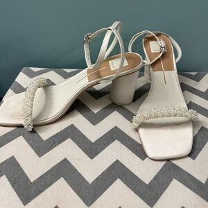 Dolce Vita White Pearl-Embellished block Heels wedding shoes bridal shoes nwot
